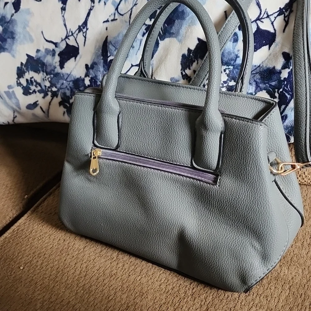 Purse - Picture 3 of 3